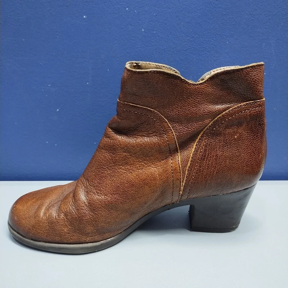 Acrobatic Ankle Boots Womens Sz‎ 7M Brown Leather Round Toe Block Heels Side Zip